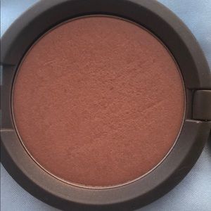 Becca mineral blush